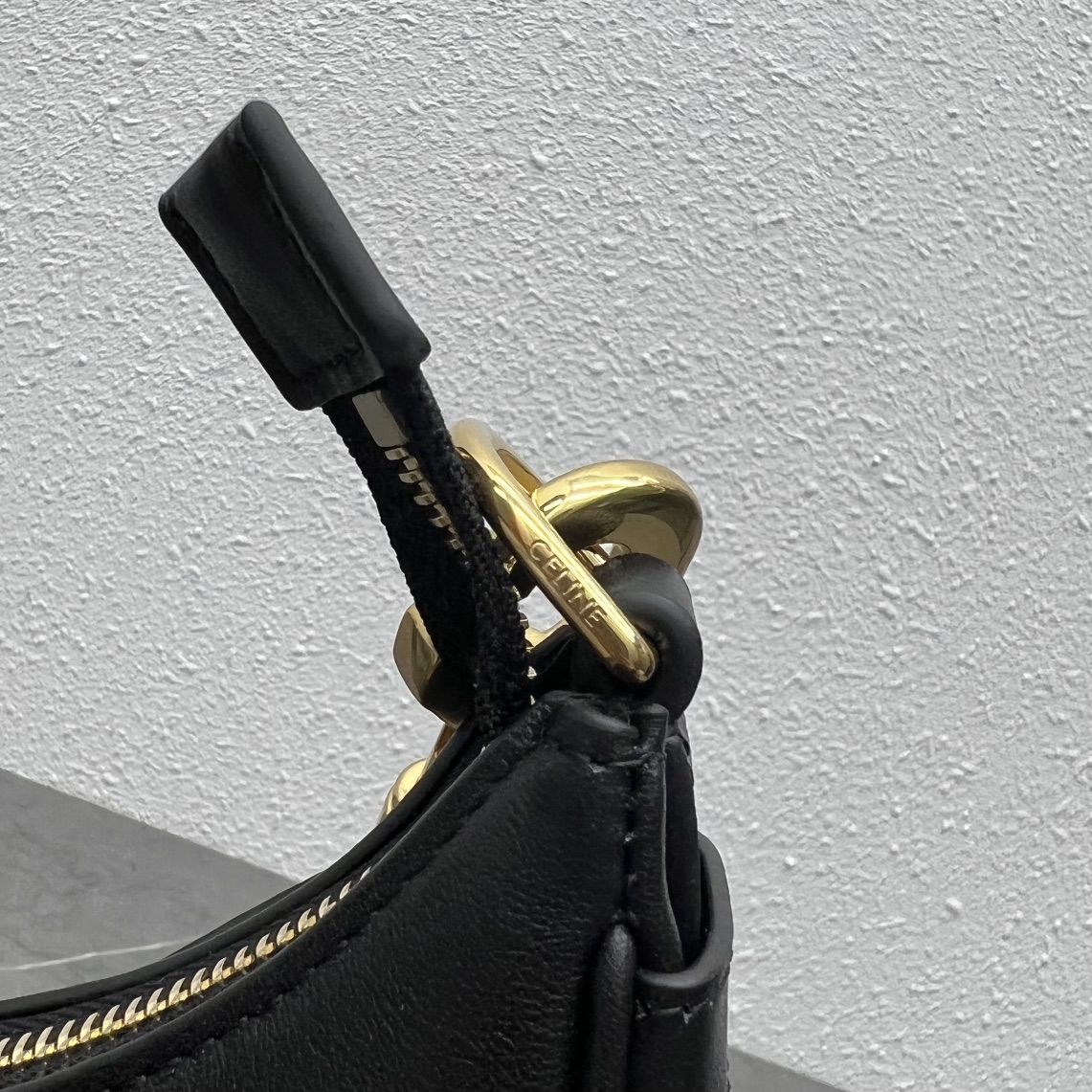 Celine Medium Ava Strap Bag In Smooth Calfskin Shoulder Bag Black 196923